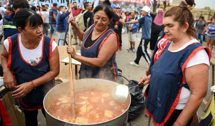 'Madres de la Patria', mujeres que sostienen los comedores de las barriadas 'Madres de la Patria', mujeres que sostienen los comedores de las barriadas