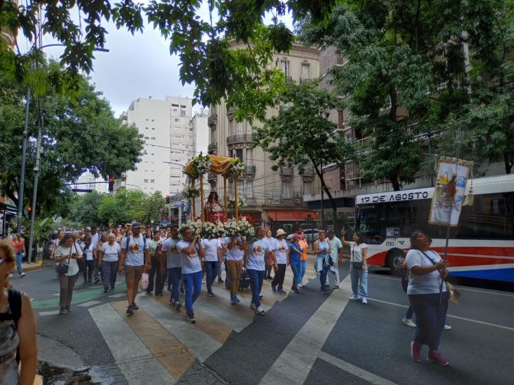 Marcha de la Divina Pastora hasta la catedral de Buenos Aires Marcha de la Divina Pastora hasta la catedral de Buenos Aires