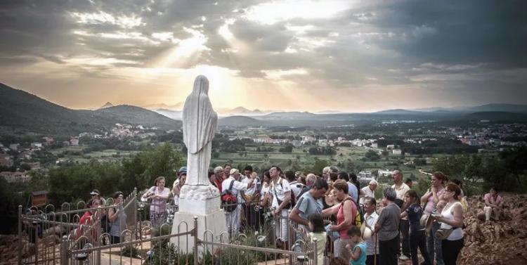 Medjugorje: El Vaticano da el 'nulla osta' a la experiencia espiritual en el santuario Medjugorje: El Vaticano da el 'nulla osta' a la experiencia espiritual en el santuario