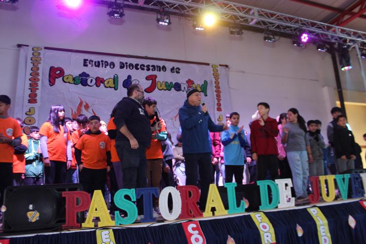 Merlo-Moreno: Con participación entusiasta, la diócesis celebró Pentecostés joven Merlo-Moreno: Con participación entusiasta, la diócesis celebró Pentecostés joven