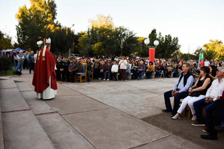 Miles de devotos en el santuario de san Expedito de San Rafael Miles de devotos en el santuario de san Expedito de San Rafael
