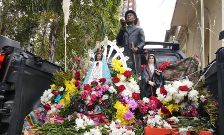 Miles de fieles participaron de la 13ª peregrinación brocheriana en Quilmes
