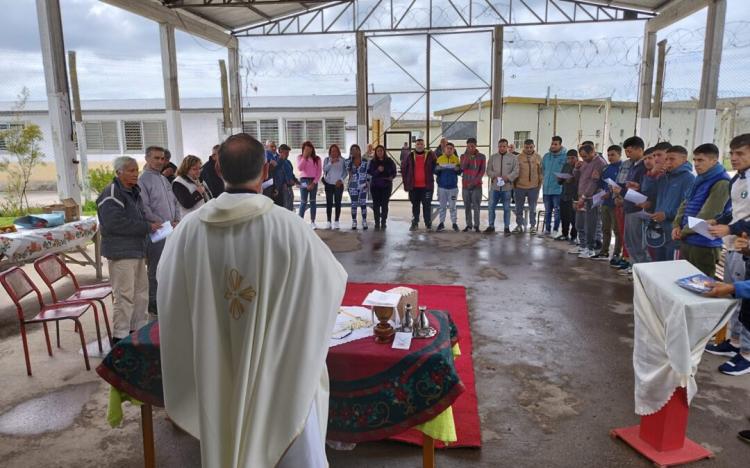 Misa de vísperas de Navidad en la Alcaidía Penitenciaria Batán Misa de vísperas de Navidad en la Alcaidía Penitenciaria Batán