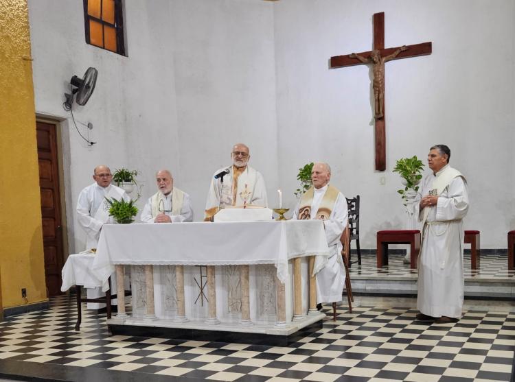 Misa en José C. Paz por los 48 años de ordenación de un sacerdote Misa en José C. Paz por los 48 años de ordenación de un sacerdote
