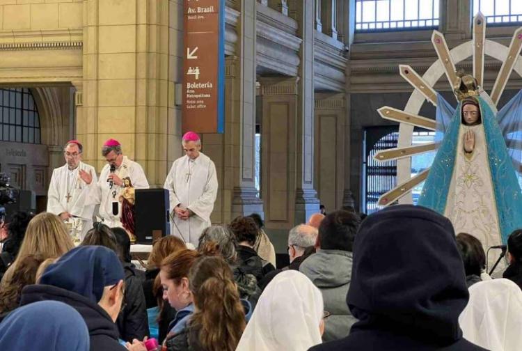 Misa en solidaridad con las víctimas de la trata: 'Por una sociedad sin esclavos ni excluidos' Misa en solidaridad con las víctimas de la trata: 'Por una sociedad sin esclavos ni excluidos'