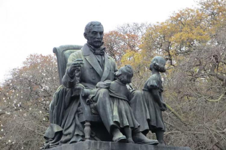 Misa por la nieta del general San Martín, a cien años de su fallecimiento Misa por la nieta del general San Martín, a cien años de su fallecimiento
