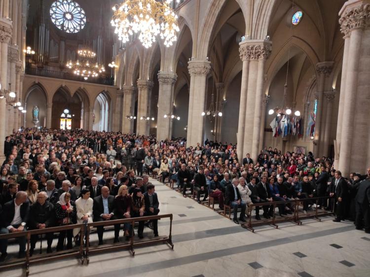 Misa por la paz: Mons. Scheinig llamó a fortalecer la democracia y reconstruir la Patria herida Misa por la paz: Mons. Scheinig llamó a fortalecer la democracia y reconstruir la Patria herida