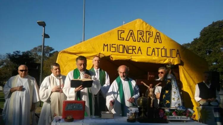 Misa por una sociedad sin esclavos ni excluidos en Plaza Constitución Misa por una sociedad sin esclavos ni excluidos en Plaza Constitución