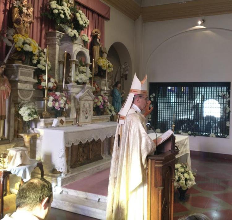 Misa y profesión de una religiosa contemplativa en La Plata Misa y profesión de una religiosa contemplativa en La Plata
