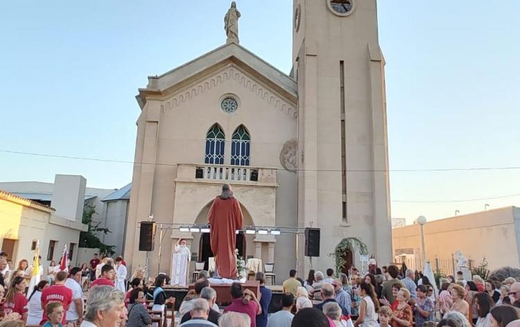 Mons. Araya celebró en su pueblo natal a San José de Tegua Mons. Araya celebró en su pueblo natal a San José de Tegua