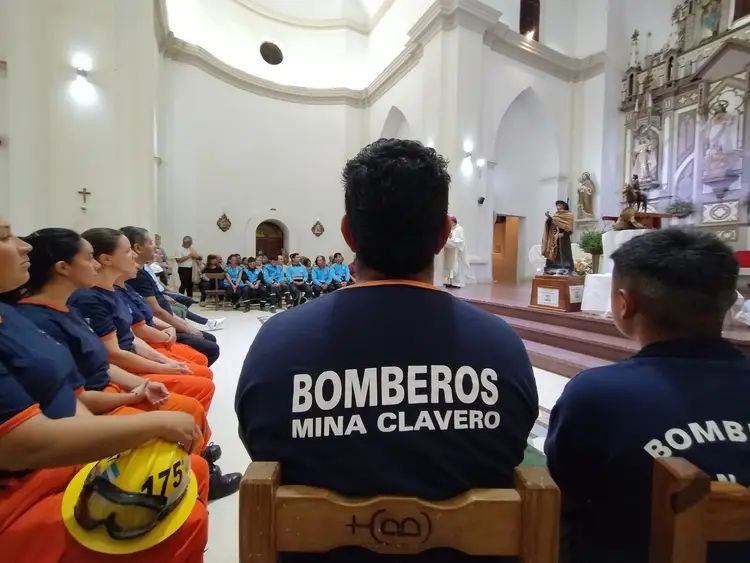 Mons. Araya: 'Es posible construir futuro si vamos juntos' Mons. Araya: 'Es posible construir futuro si vamos juntos'