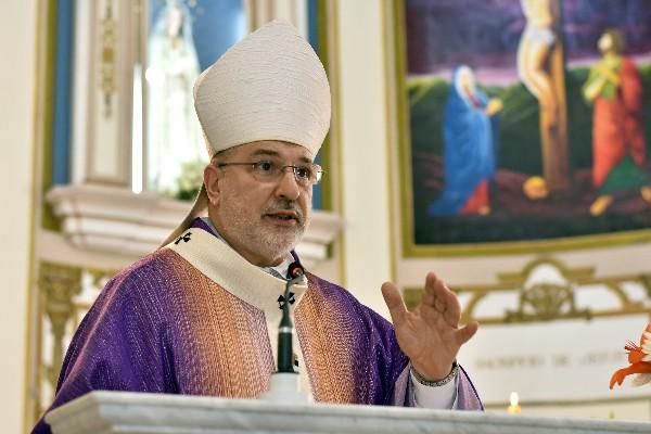 Mons. Aspiroz Costa llamó a hacer "una cadena de unión" más fuerte que la guerra