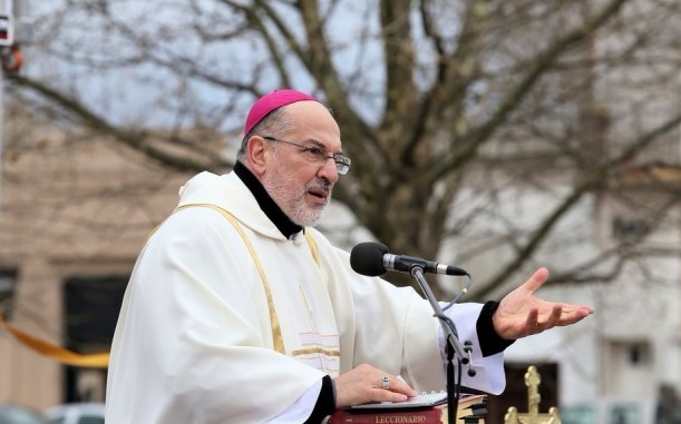 Mons. Azpiroz Costa: 'Dejemos que Dios sea Dios y que el ser humano sea ser humano'