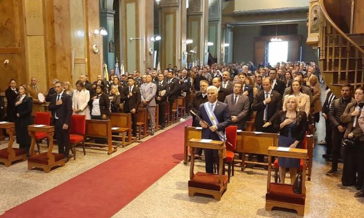 Mons. Barba en el tedeum: 'Hoy nos toca mantener viva esta gesta Patria' Mons. Barba en el tedeum: 'Hoy nos toca mantener viva esta gesta Patria'