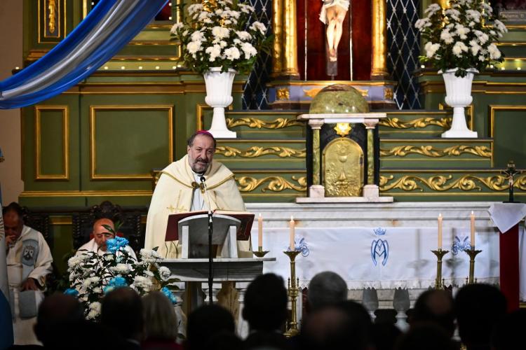 Mons. Barba: 'La independencia debemos forjarla día a día' Mons. Barba: 'La independencia debemos forjarla día a día'