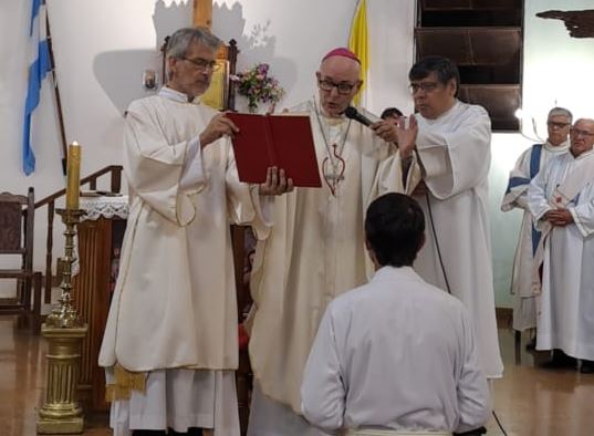 Mons. Bitar ordenó un diácono permanente en Oberá Mons. Bitar ordenó un diácono permanente en Oberá