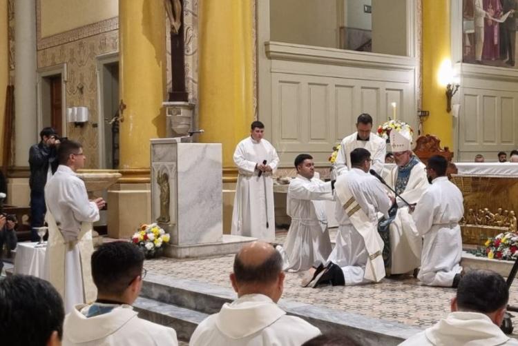 Mons. Braida ordenó dos nuevos sacerdotes en La Rioja Mons. Braida ordenó dos nuevos sacerdotes en La Rioja