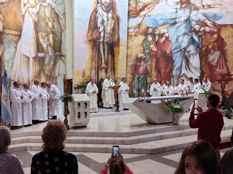 Mons. Buenanueva celebró la elección del papa León XIV e instituyó nuevos lectores y acólitos Mons. Buenanueva celebró la elección del papa León XIV e instituyó nuevos lectores y acólitos