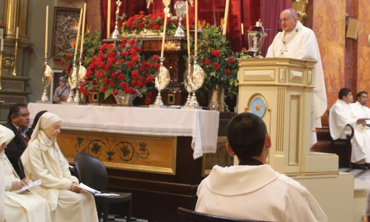 Mons. Cargnello, al nuevo sacerdote: 'Que tu misa sea fuente de tu vida'