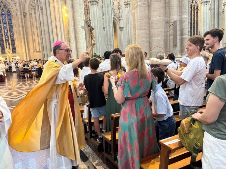 Mons. Carrara clausuró el Año Jubilar en la arquidiócesis