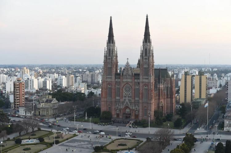 Mons. Carrara constituyó tres vicarías episcopales zonales en la arquidiócesis Mons. Carrara constituyó tres vicarías episcopales zonales en la arquidiócesis