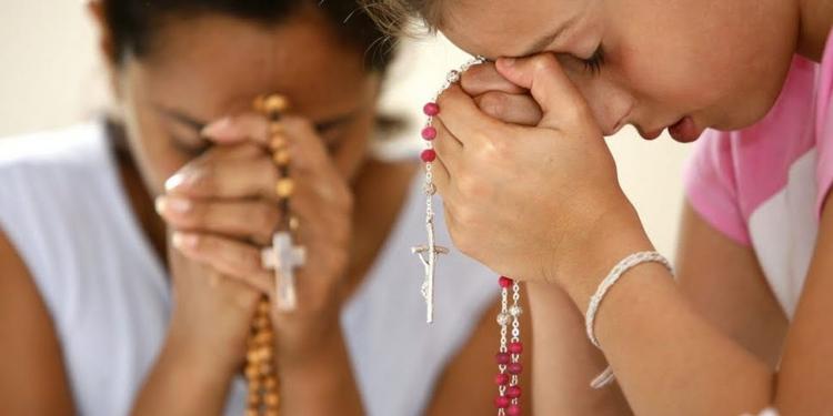 Mons. Castagna: "Dios no se cansa de escucharnos" Mons. Castagna: "Dios no se cansa de escucharnos"