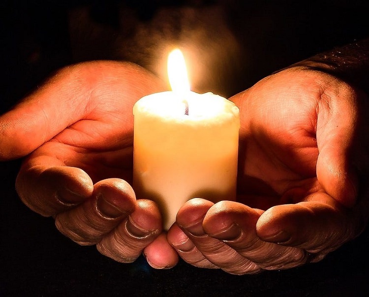 Mons. Castagna: 'Sal de la tierra y luz del mundo'