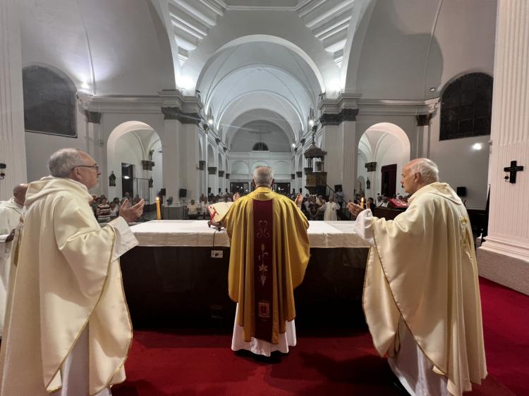 Mons. Collazuol celebró 25 años de su consagración episcopal Mons. Collazuol celebró 25 años de su consagración episcopal