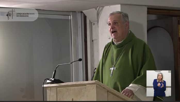 Mons. Colombo: 'Con Dios es posible llegar a buen puerto' Mons. Colombo: 'Con Dios es posible llegar a buen puerto'