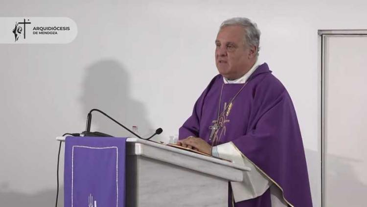 Mons. Colombo: "Dios vivo y verdadero nos llena de esperanza" Mons. Colombo: "Dios vivo y verdadero nos llena de esperanza"