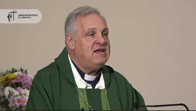 Mons. Colombo pudo celebrar la misa dominical tras ser operado Mons. Colombo pudo celebrar la misa dominical tras ser operado