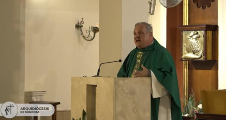 Mons. Colombo: 'Recibamos siempre al Pan de Vida con amor y con respeto' Mons. Colombo: 'Recibamos siempre al Pan de Vida con amor y con respeto'