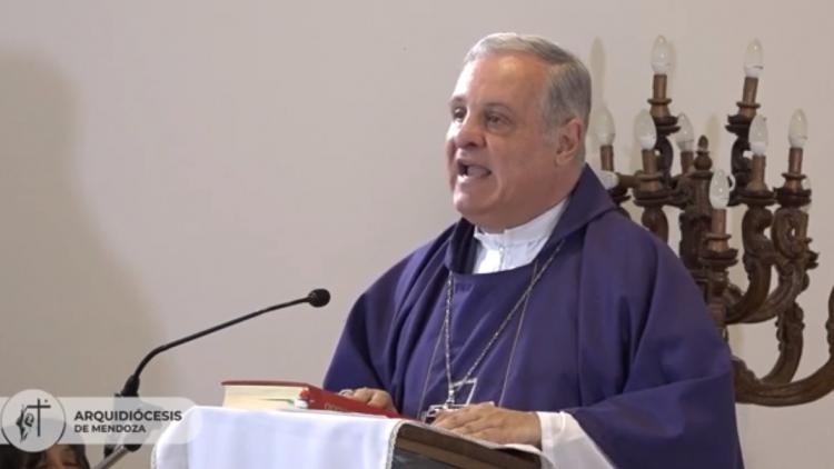 Mons. Colombo reflexionó sobre el 'domingo de la entrega y el sacrificio'