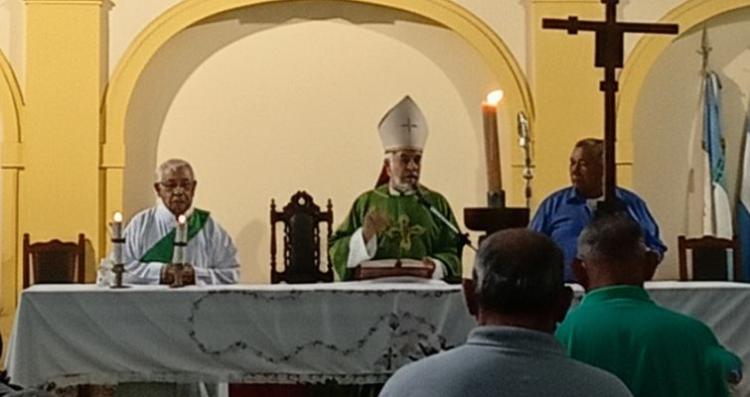 Mons. Conejero llama a la verdadera felicidad: humildad, misericordia y paz