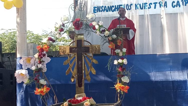Mons. Corral invitó a descubrir en la Cruz de Matará el misterio del Amor Redentor Mons. Corral invitó a descubrir en la Cruz de Matará el misterio del Amor Redentor