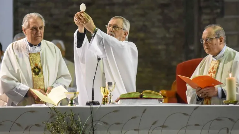 Mons. Croxatto: 'Hoy hay verdades que no se pueden negociar' Mons. Croxatto: 'Hoy hay verdades que no se pueden negociar'
