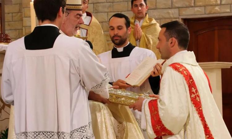 San Rafael: Mons. Domínguez ordenó a un diácono transitorio San Rafael: Mons. Domínguez ordenó a un diácono transitorio