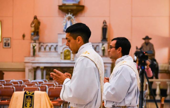 Mons. Domínguez: 'Sean fieles para que su ministerio sea creíble' Mons. Domínguez: 'Sean fieles para que su ministerio sea creíble'