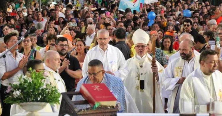 Mons. Dus: 'El Jubileo, un encuentro con Dios y con su misericordia' Mons. Dus: 'El Jubileo, un encuentro con Dios y con su misericordia'