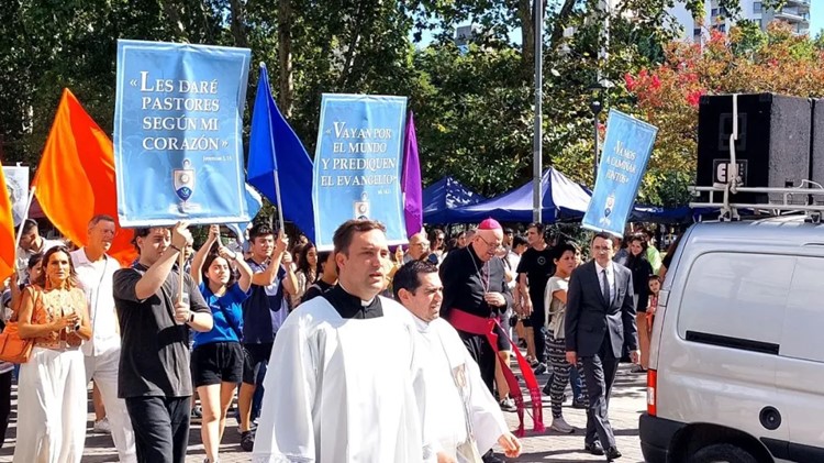 Mons. Ernesto Giobando asumió como obispo de Mar del Plata Mons. Ernesto Giobando asumió como obispo de Mar del Plata