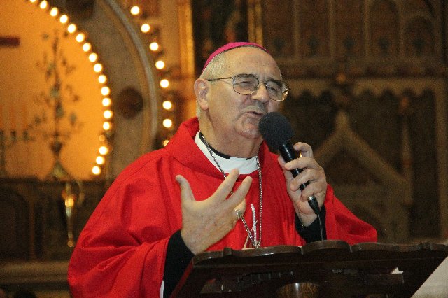 Mons. Fernández: "La Pascua tiene cada año la potencialidad divina del Espíritu"