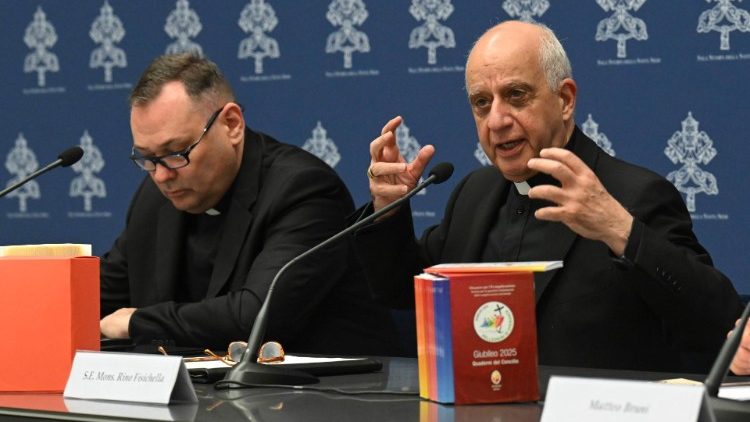 Mons. Fisichella: se esperan unos 32 millones de peregrinos para el Jubileo de 2025 Mons. Fisichella: se esperan unos 32 millones de peregrinos para el Jubileo de 2025