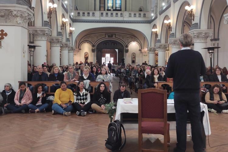 Mons. García Cuerva, a catequistas: 'Anunciar el Evangelio sin demora, sin asco y sin miedo' Mons. García Cuerva, a catequistas: 'Anunciar el Evangelio sin demora, sin asco y sin miedo'
