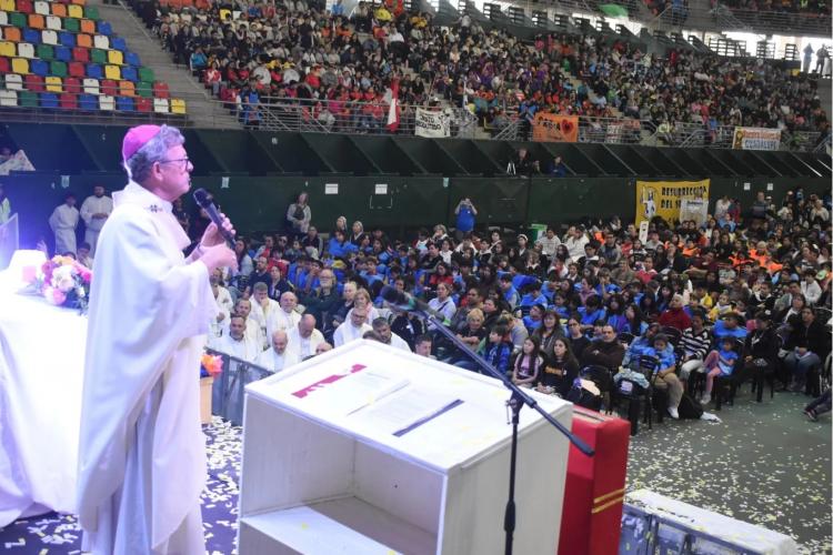 Mons. García Cuerva: 'Necesitamos de sus manos abiertas para contagiar esperanza' Mons. García Cuerva: 'Necesitamos de sus manos abiertas para contagiar esperanza'
