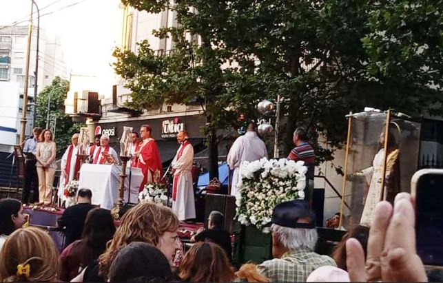 Mons. García Cuerva, en la fiesta de Santa Lucía: 'Cuidemos la luz de la esperanza'