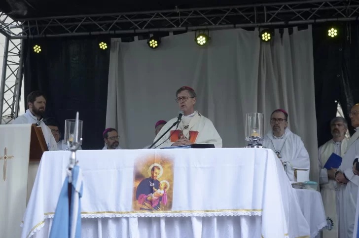 Mons. García Cuerva en San Cayetano: 'Que nuestro país sea posada para todos' Mons. García Cuerva en San Cayetano: 'Que nuestro país sea posada para todos'