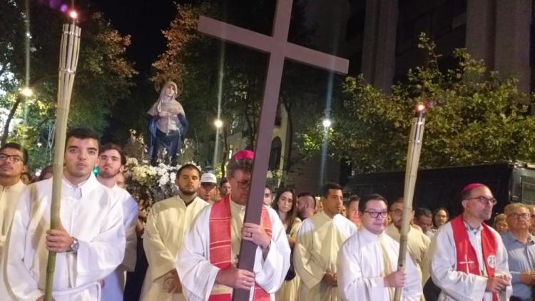 García Cuerva: 'Lloremos con el dolor de nuestros hermanos y abracemos sus cruces' García Cuerva: 'Lloremos con el dolor de nuestros hermanos y abracemos sus cruces'