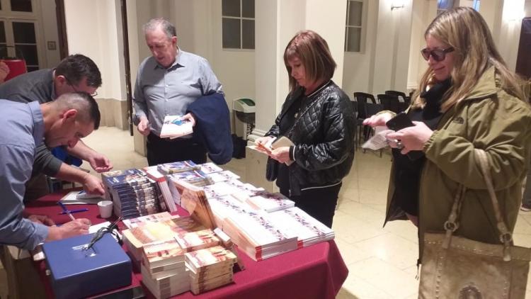 Mons. García Cuerva presentó su libro 'Una alegría que nadie nos podrá quitar' Mons. García Cuerva presentó su libro 'Una alegría que nadie nos podrá quitar'