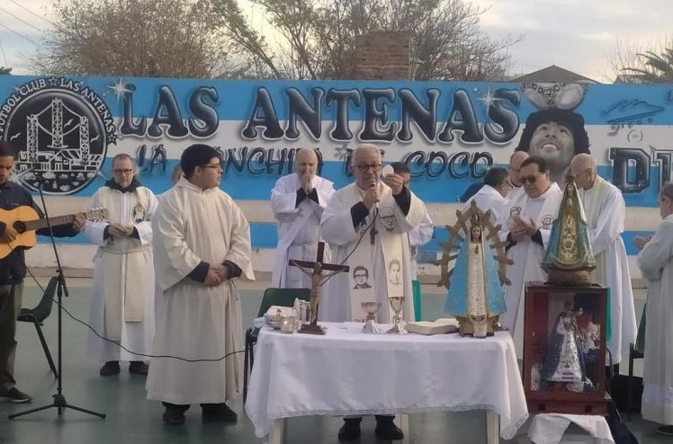 Mons. García: 'La visita de la Virgen de Luján es una caricia de bendición' Mons. García: 'La visita de la Virgen de Luján es una caricia de bendición'