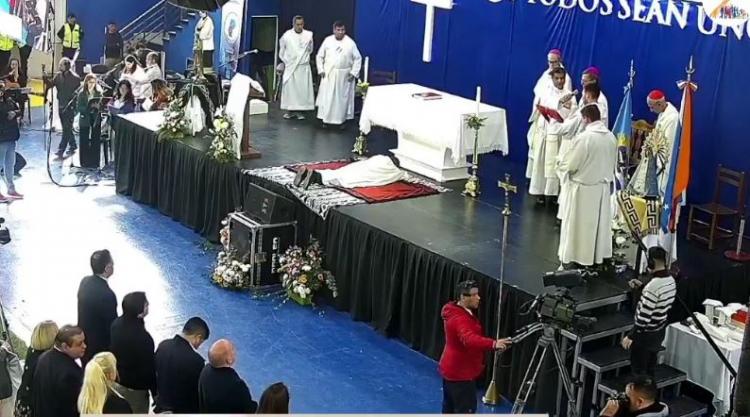 Mons. González Balsa fue ordenado obispo auxiliar de Río Gallegos Mons. González Balsa fue ordenado obispo auxiliar de Río Gallegos